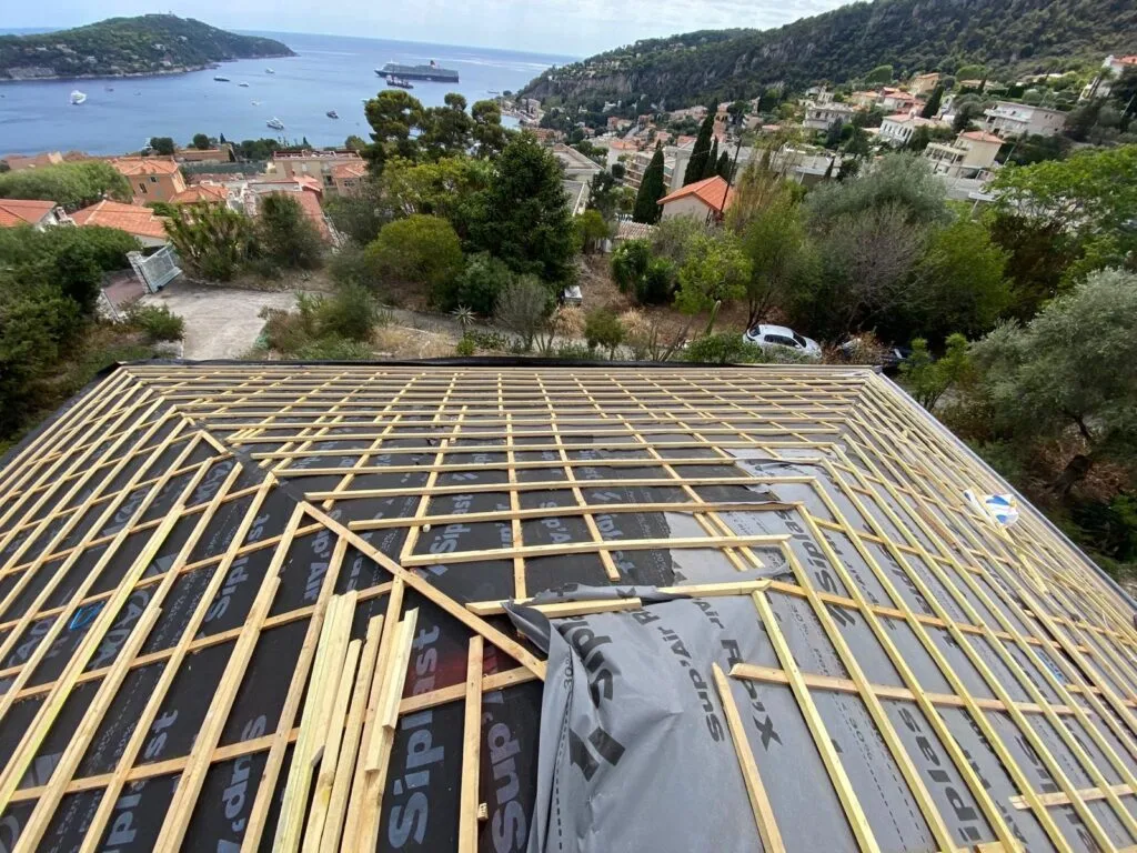 Chantier de couverture à Menton